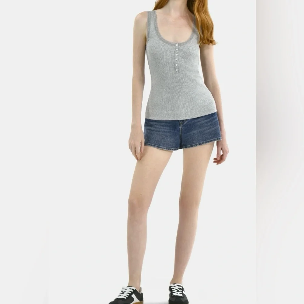 No Boundaries stylish comfortable